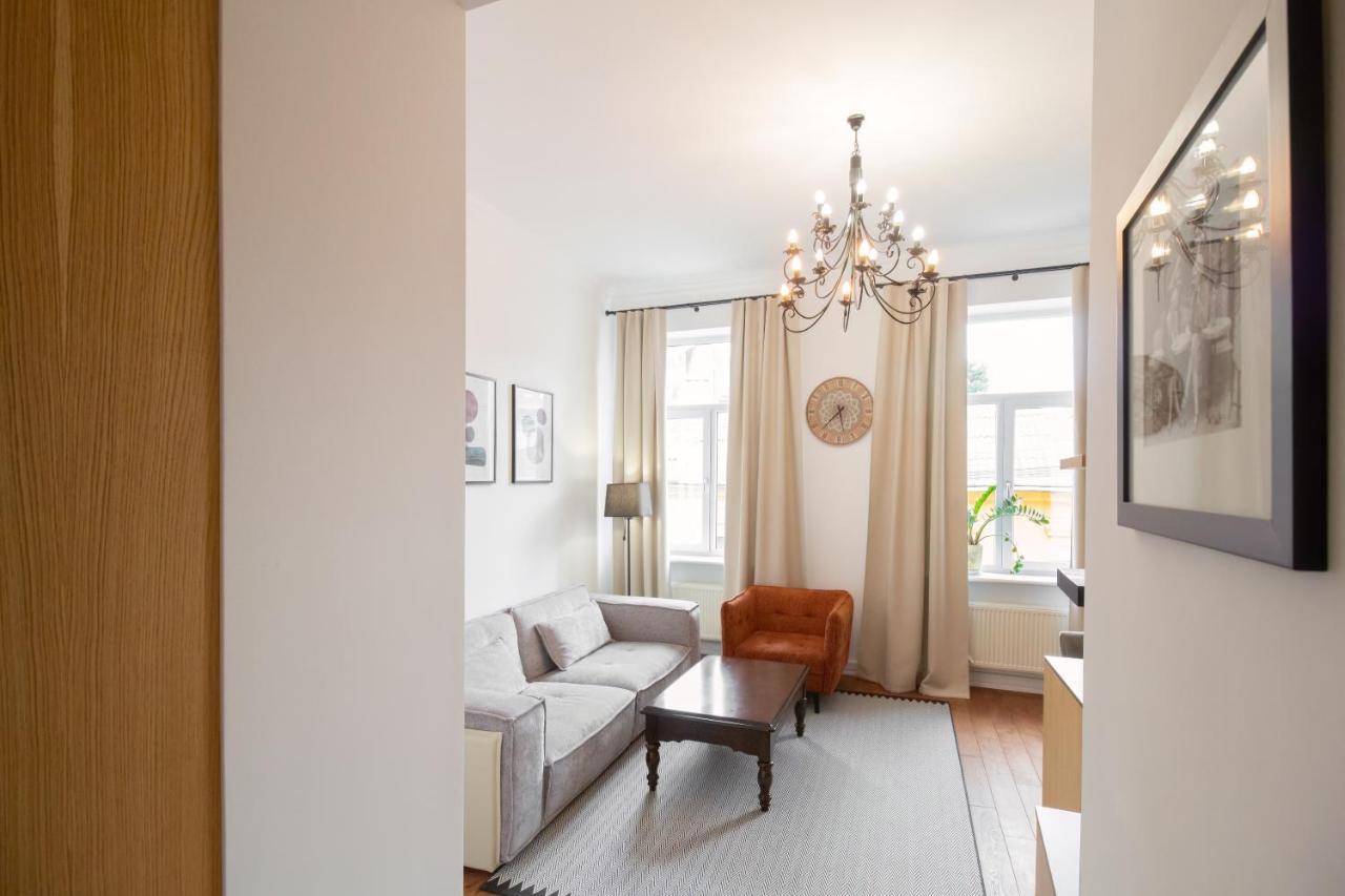 Seveneleven Apartments Черновцы Экстерьер фото