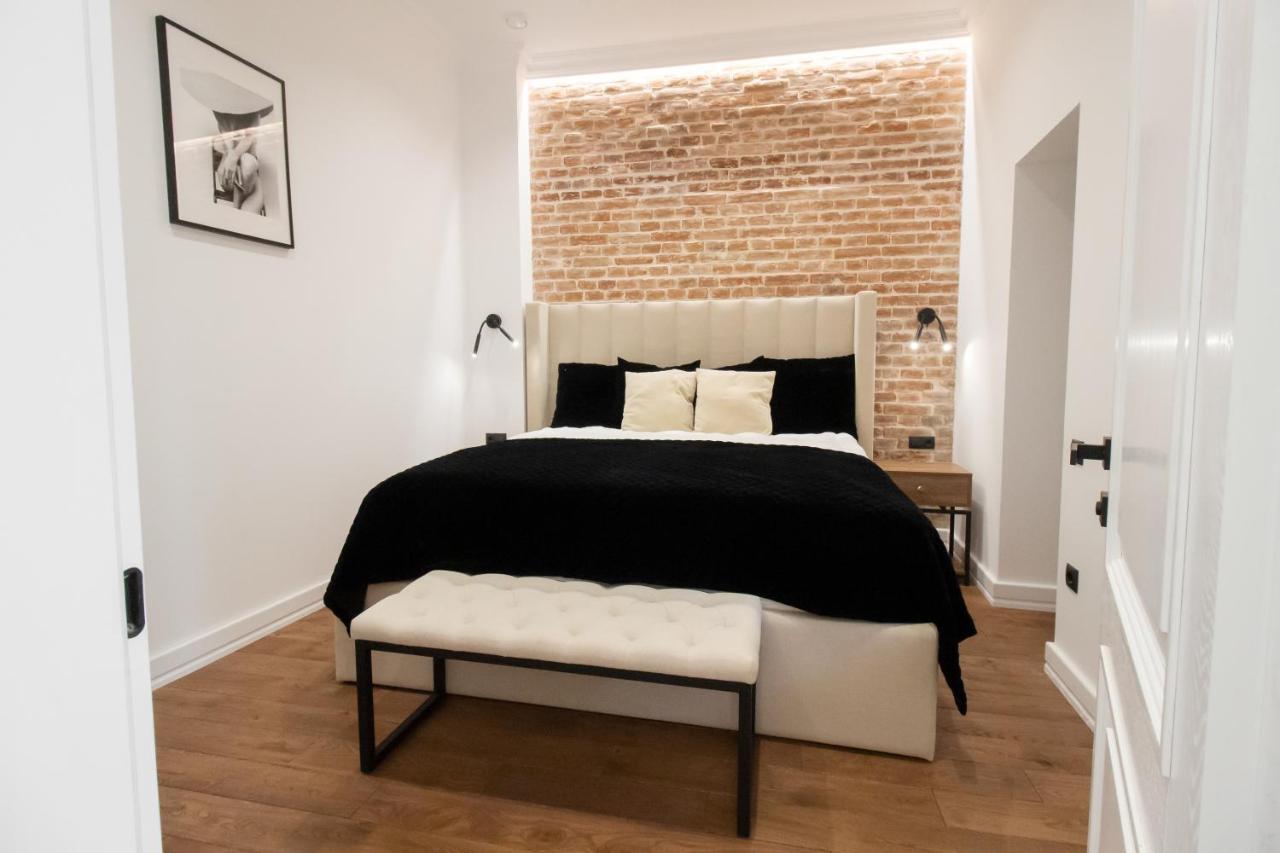 Seveneleven Apartments Черновцы Экстерьер фото