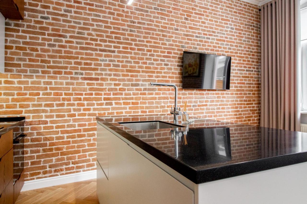 Seveneleven Apartments Черновцы Экстерьер фото