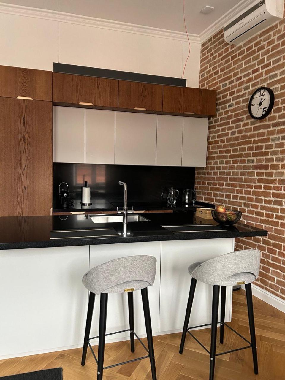 Seveneleven Apartments Черновцы Экстерьер фото